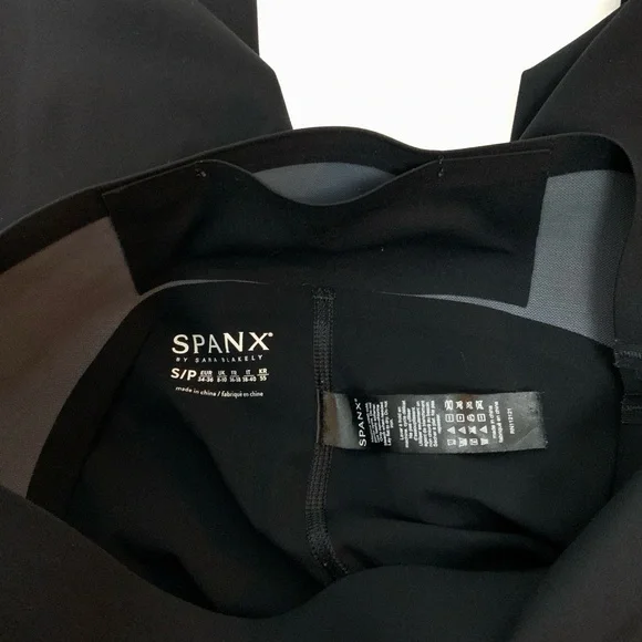 SPANX Every.Wear Mesh Side Leggings - Picture 12 of 16